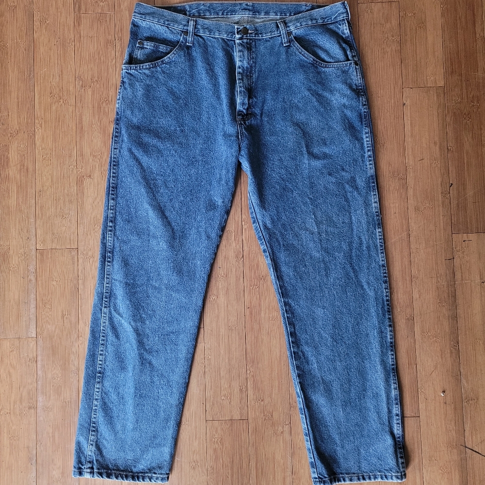 EUC Wranger Jeans Regular Fit size 40x30 classic jeans